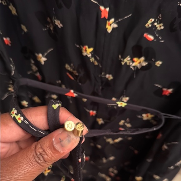 Lauren Ralph Lauren Black Long Sleeve floral with Ruffles on Sleeves. Size 8P - Picture 8 of 9